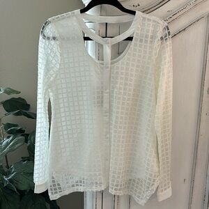 NWT Buckle Daytrip White Cuffed Long Sleeve Top, Women’s Size Medium
